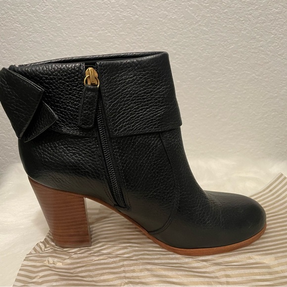 Kate Spade Leather Bow Back Boots